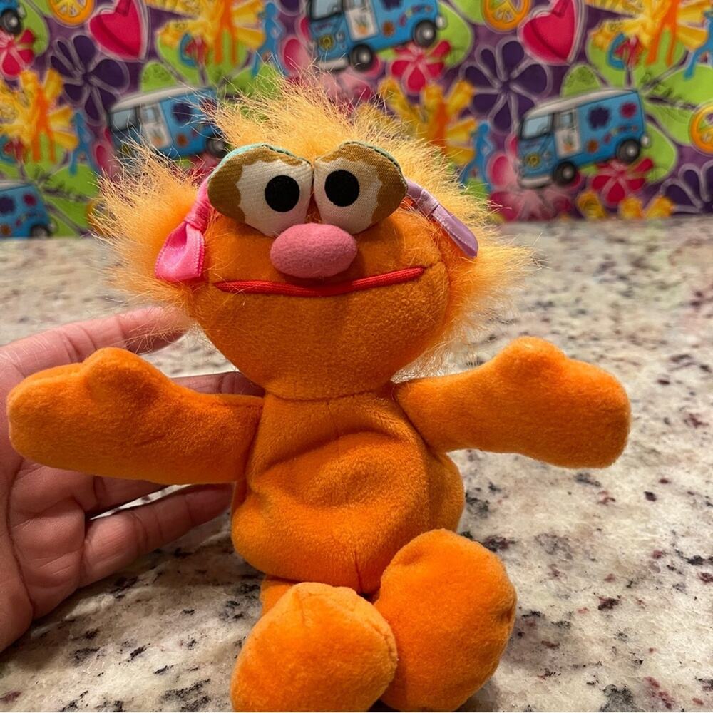 Tyco Sesame Street Zoe Orange 8" doll Plush Toy with Pink Accents